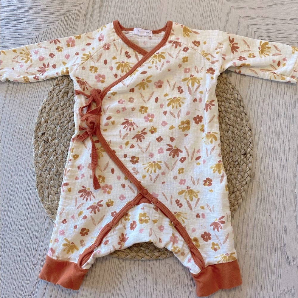 Angel Dear Muslin Wrap Coverall 0-3 months